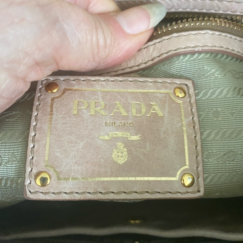 PRADA Vitello Leather Lux Satchel W/COA and Prada Authenticity - Picture 11 of 16